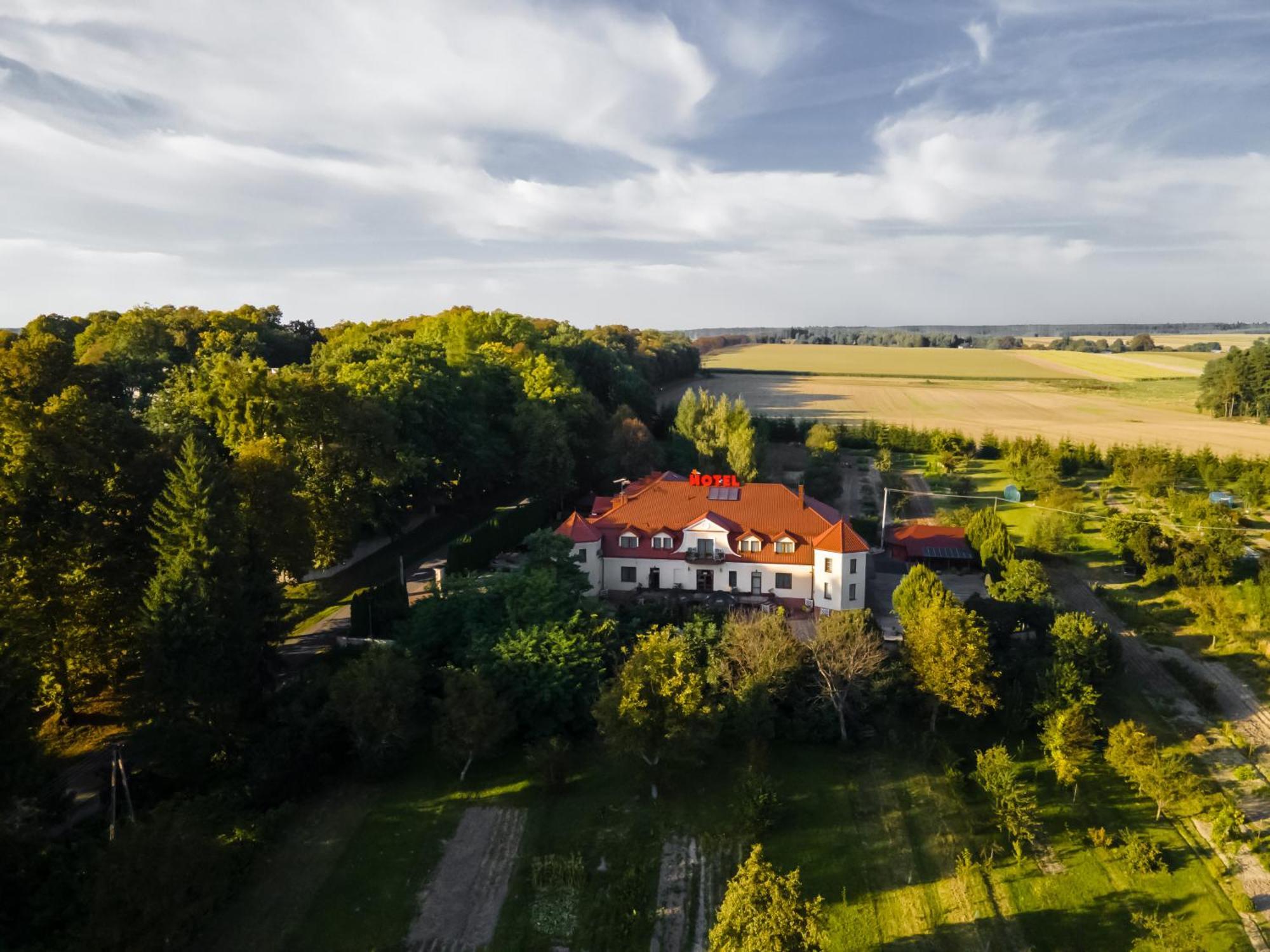 Hotel Palacowa Наріль Екстер'єр фото